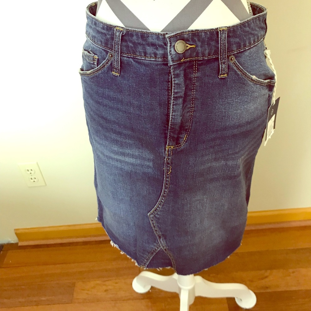 NWT Universal Thread Raw Hem Jean Skirt